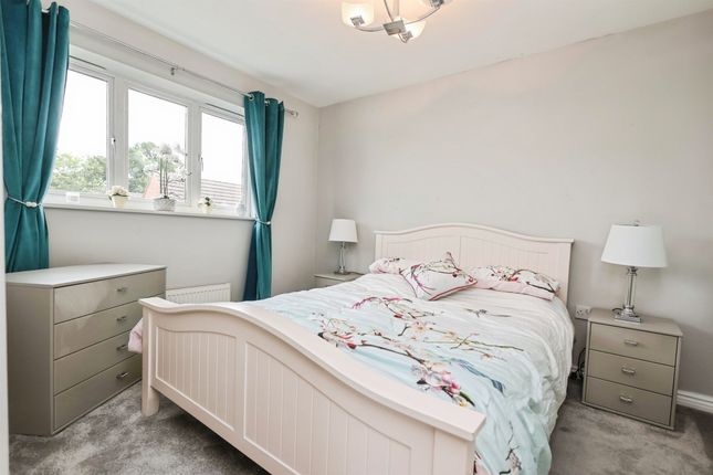73, Wavers Marston, BIRMINGHAM photo 4
