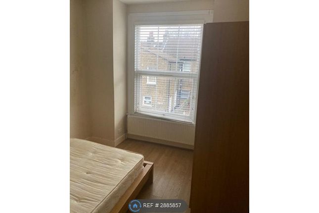 Greyhound Road, London photo 4