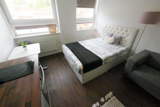 Studio to rent in Old Christchurch Road, Bournemouth