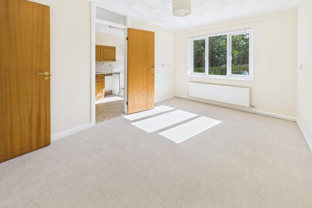 10, Cwrt Deri, Cardiff photo 2