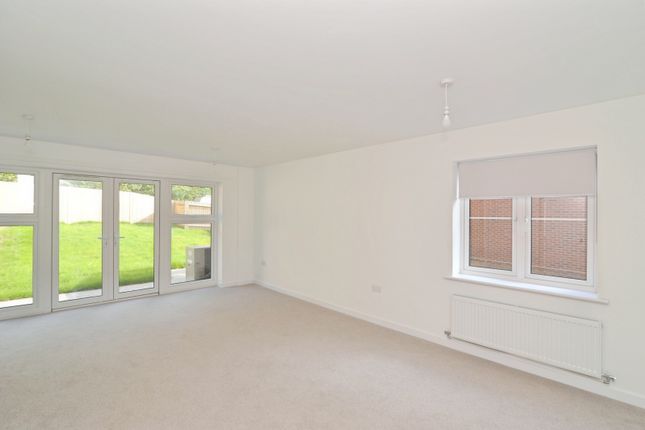 8, Glenister Way, East Sussex photo 4