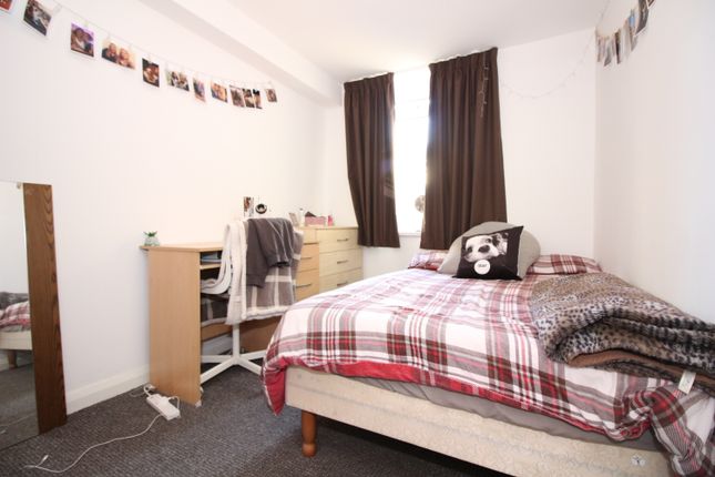 33, Hirwain Street, Cardiff photo 4