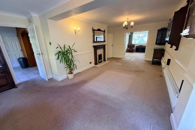 8, Croftwood Road, Stourbridge photo 3