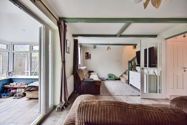Blacksmith Drive, Maidstone photo 2