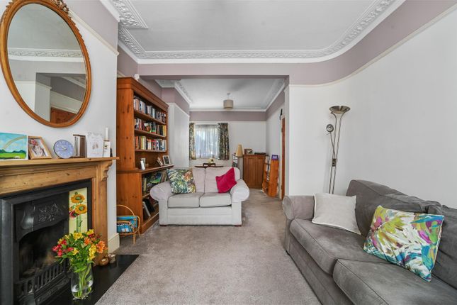 38, Lorne Road, London photo 4