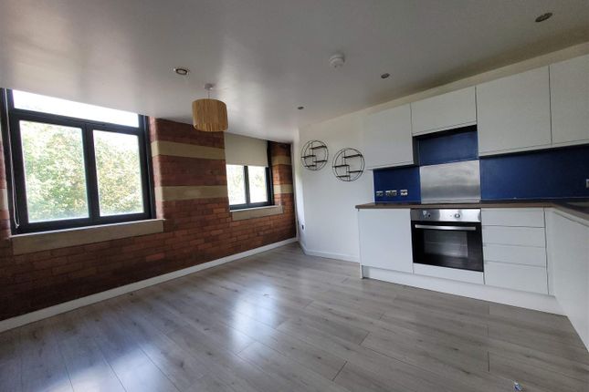 Lounge / Kitchen