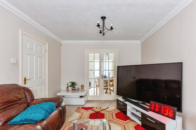 4, Malvern Close, Wellingborough photo 4