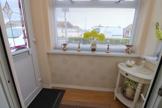 31, Roland Avenue, Kinmel Bay photo 3