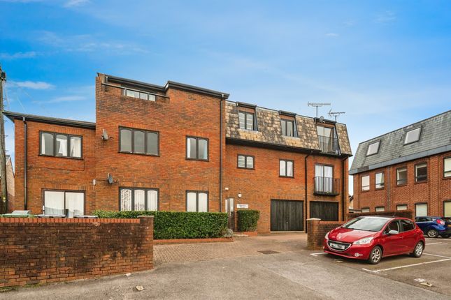 Flat for sale in Adelaide Street, St.Albans