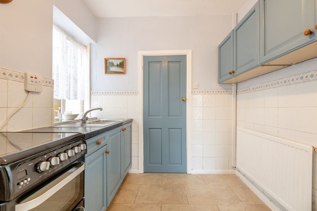 8, Forest Road, Lydney photo 3