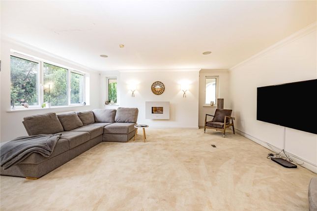 23 Viceroy Court, 1, Carew Road, Northwood photo 2
