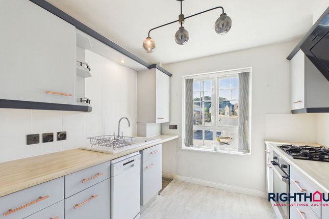 7 Jacana Way, Bradford photo 3
