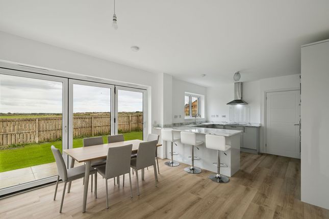 5, Blackhill View, Breich photo 4