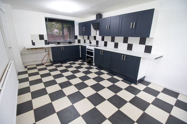 1, Dyson Close, Bolton photo 5