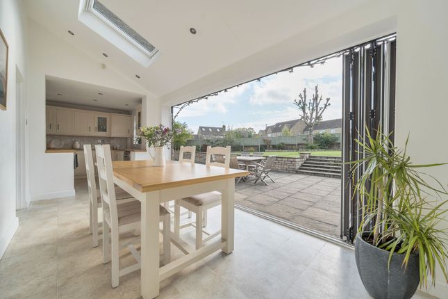 24 West Hay Grove, Cirencester photo 2