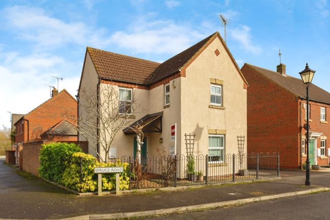 Detached house for sale in Spruce Road, Aylesbury