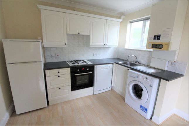 3 Stateland Court, Cranbrook Lane, London photo 3