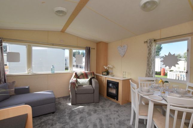 Abi Vista, New Beach Holiday Village, Hythe Road, Dymchurch photo 4