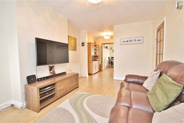 61, Ashridge Way, Surrey photo 2