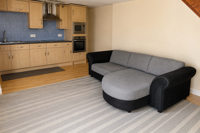 Flat 1, 17, Vallis Way, Somerset photo 2