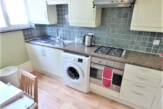 Thumbnail Terraced house to rent in Tredegar Road, Bow