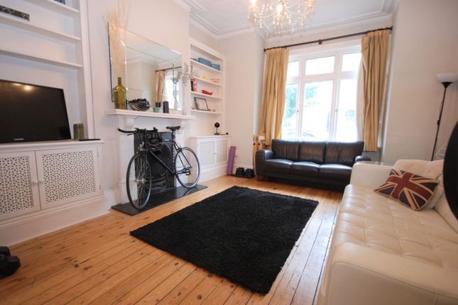 PRV  07/08  34, Rowfant Road, Balham photo 5