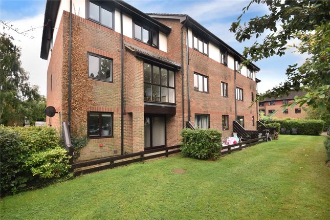 Thumbnail Flat for sale in Langshott, Horley, Surrey