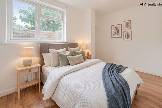 15C, Leonard Road, London photo 3