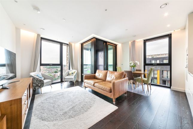 Thumbnail Flat to rent in Madeira Tower, 30 Ponton Road, London