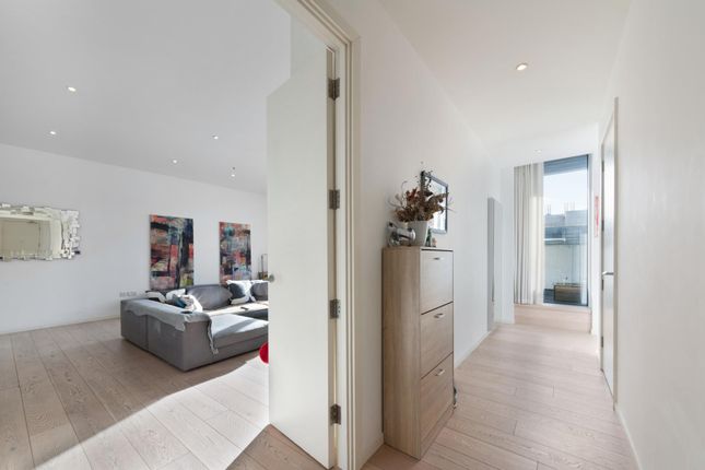 Flat for sale in Baltimore Wharf, Canary Wharf