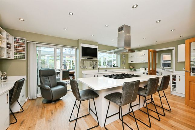 Pulham Avenue, BROXBOURNE photo 3