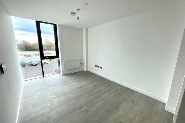 Flat 15, Milton Keynes photo 3