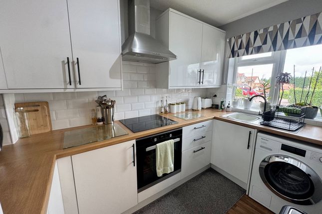24, Wye Dale, Swadlincote photo 2