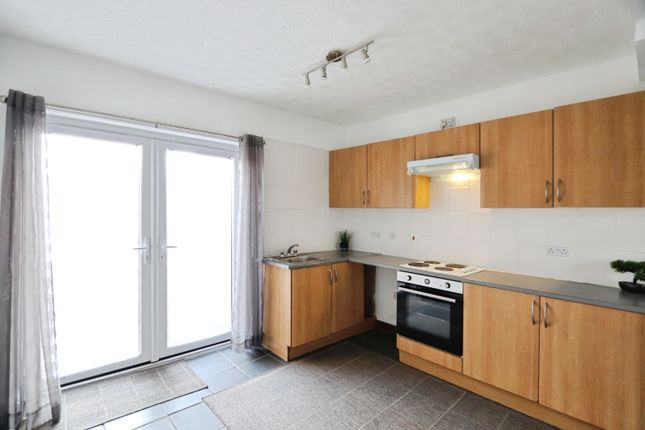29, Bosworth Road, SWADLINCOTE photo 4
