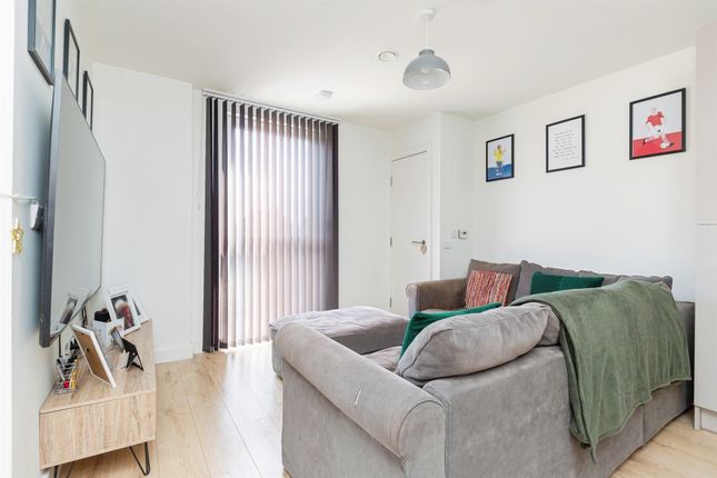 9, Clavering Court, The Ridgeway, Hertford photo 4