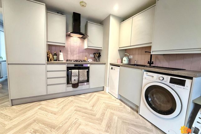 15 Groves Way, Chesham photo 4