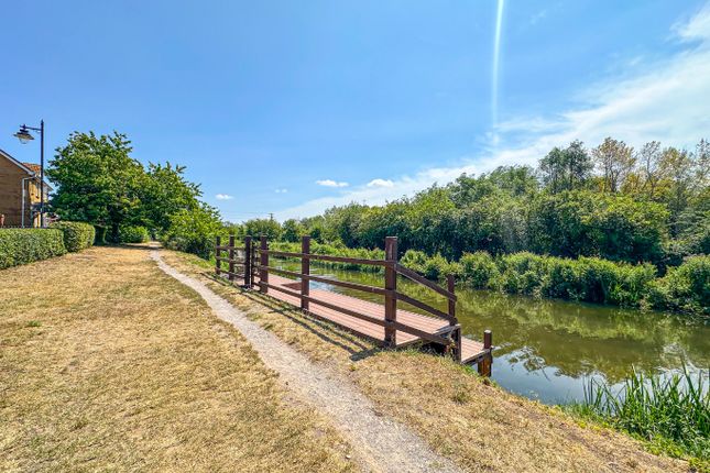 88 Waterleaze, Taunton, Somerset photo 2