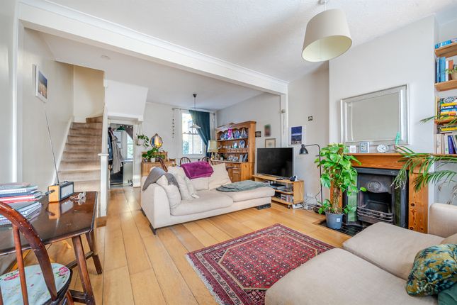 3, St Johns Terrace, Enfield photo 3
