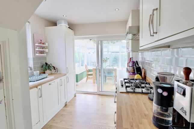 4, Bowwood Drive, Keighley photo 4