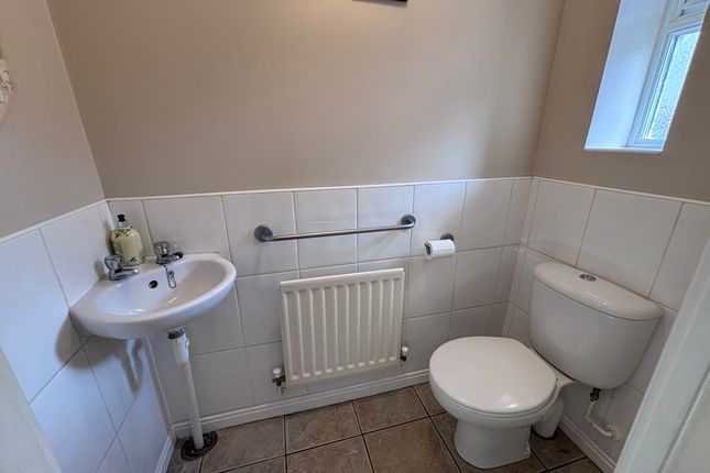 69 Ermine Street, Yeovil photo 4