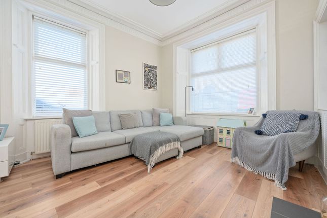 2 Cameron Street, Dunfermline photo 3