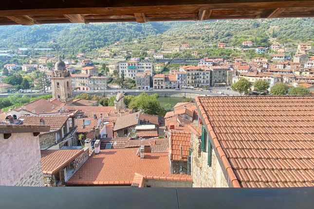 Town house for sale in Via Cima, Dolceacqua, Imperia, Liguria, Italy