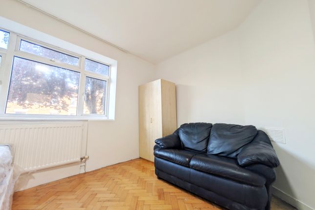 Lordship Terrace, London photo 5