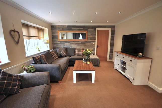 171, Grampian Way, Thorne photo 3