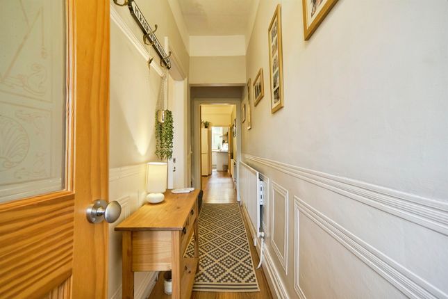 12, Green Head Lane, Keighley photo 3