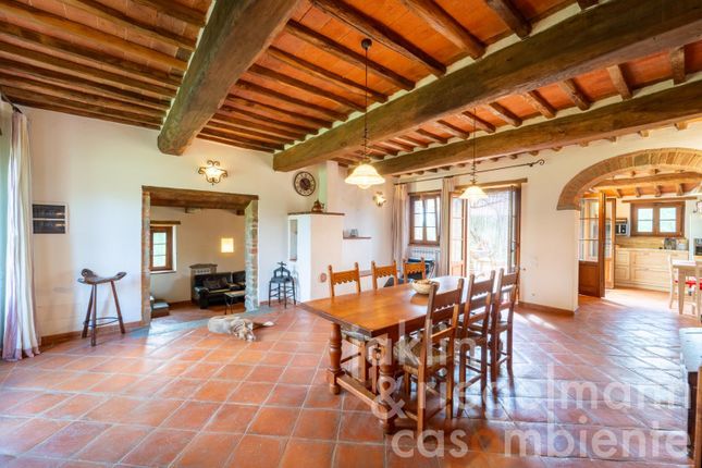 Country house for sale in Italy, Tuscany, Arezzo, Monte San Savino