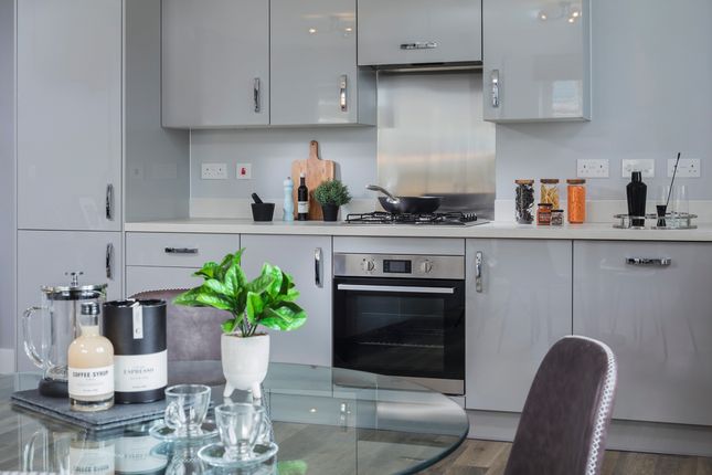 14, Brox Road, Ottershaw photo 4