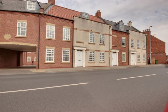 2-bed flat on 2, Minster Wharf, Beverley, £110,000