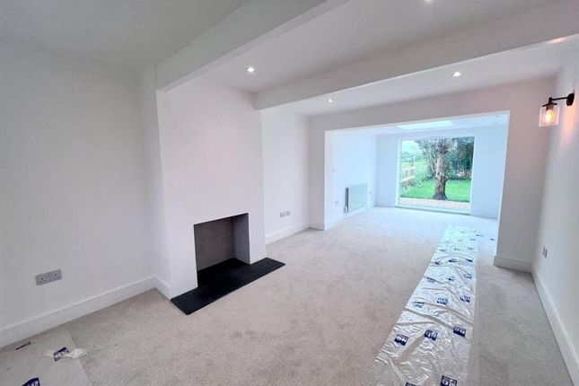 18, Southlands Road, Uxbridge photo 2