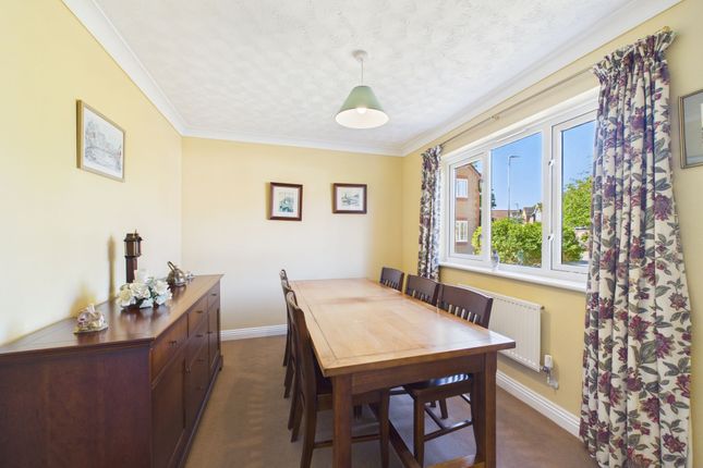 1 Nightingale Way, Thetford photo 3